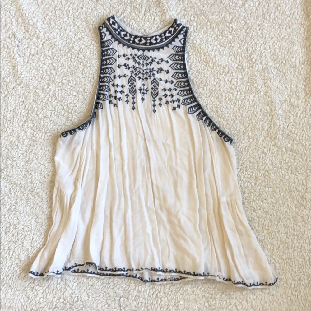 Women’s embroidery tank